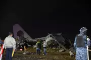 Piloto e copiloto de avião militar detidos após acidente fatal na Bolívia