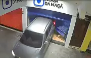 Polícia busca suspeitos de furtos a lojas de celulares em Teresópolis