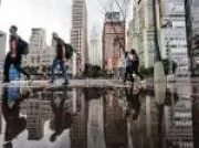 Previsão do tempo sábado: frente fria no Sul e litoral paulista