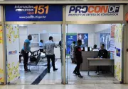 Procon-DF multa Claro e Vivo em R$ 60 mil por falhas no sinal