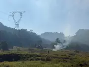 Queda de helicóptero em Pomerode (SC) deixa piloto morto; torre danificada pode ter relação