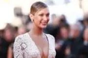 Renda Branca Volta à Moda: De Mia Goth a Bella Hadid em Cannes