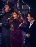 Simone Mendes grava 'Minhas memórias' com Chitãozinho & Xororó, Daniel e outros