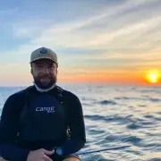Surfista é atingido no coração por peixe-espada na Costa Rica