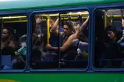 Tarifa zero em capitais injetaria R$ 45,6 bi por ano na economia, aponta estudo