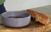 Torresmo crocante com geleia de goiabada: receita fácil e barata para 6 pessoas