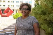 Trabalho de cuidado: mulheres vivem escala 7x0, aponta pesquisadora