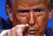 Trump suspende operação no Estreito de Ormuz para negociar com Irã