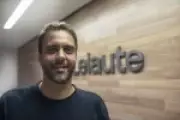 Vazamento de vídeo do PT contra Flávio Bolsonaro gera crise na campanha de Lula