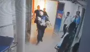 Vídeo: policiais salvam menino engasgado de 4 anos em Itaperuna