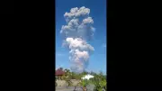 Vulcão na Indonésia em erupção mata alpinistas; há feridos e desaparecidos