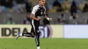 Zenit prepara oferta por Matheuzinho, mas jogador quer ficar no Corinthians
