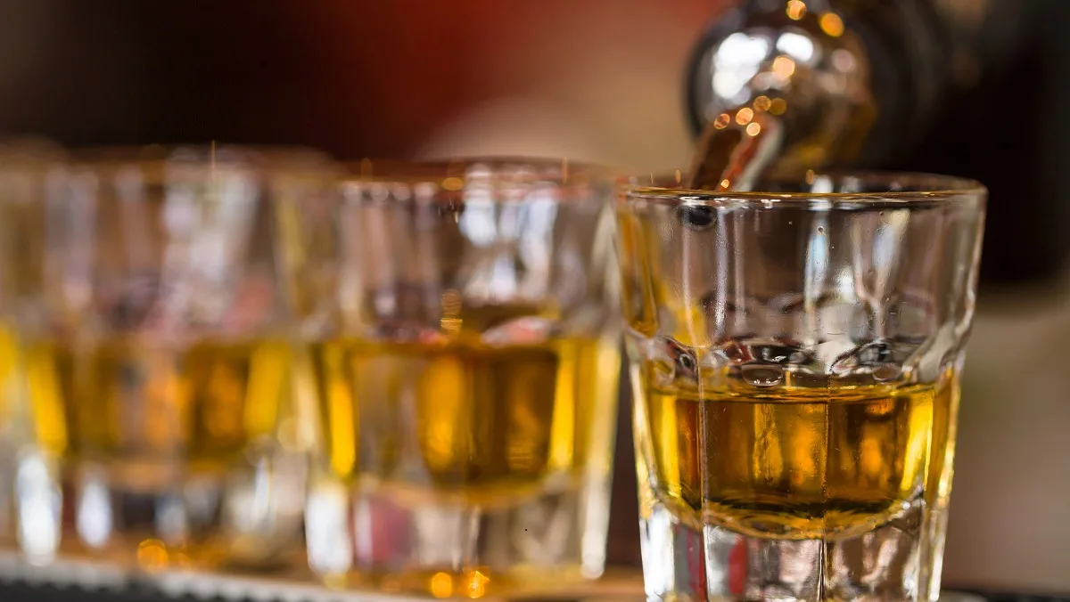 Alcoolismo nos EUA: Prevalência e Sinais de Alerta