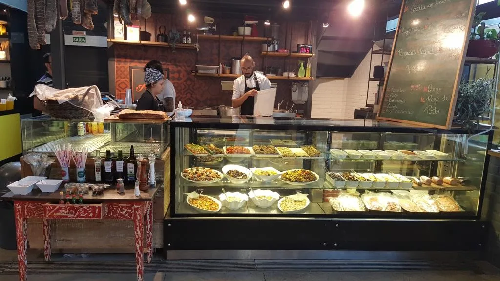 Chef fatura R$ 120 mil por mês com restaurante sustentável em Curitiba