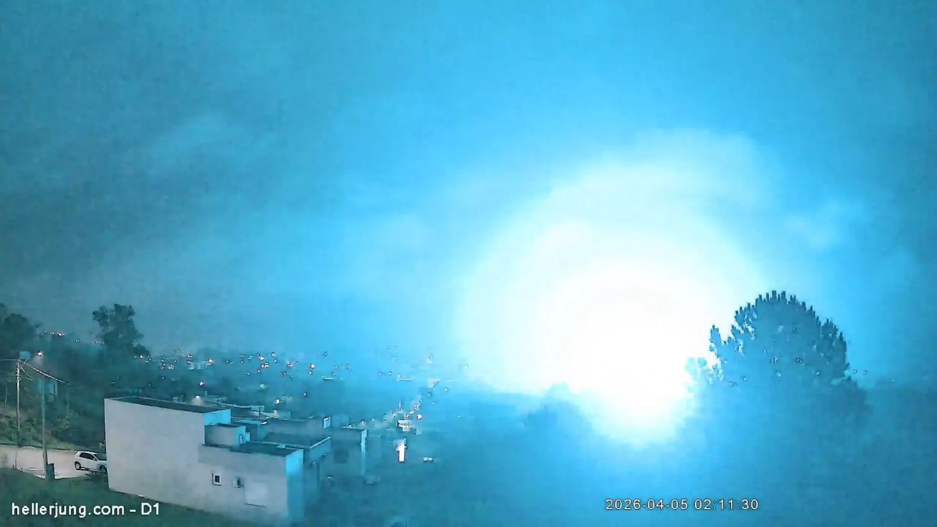 Explosões em rede de alta tensão assustam moradores em Taquara, RS