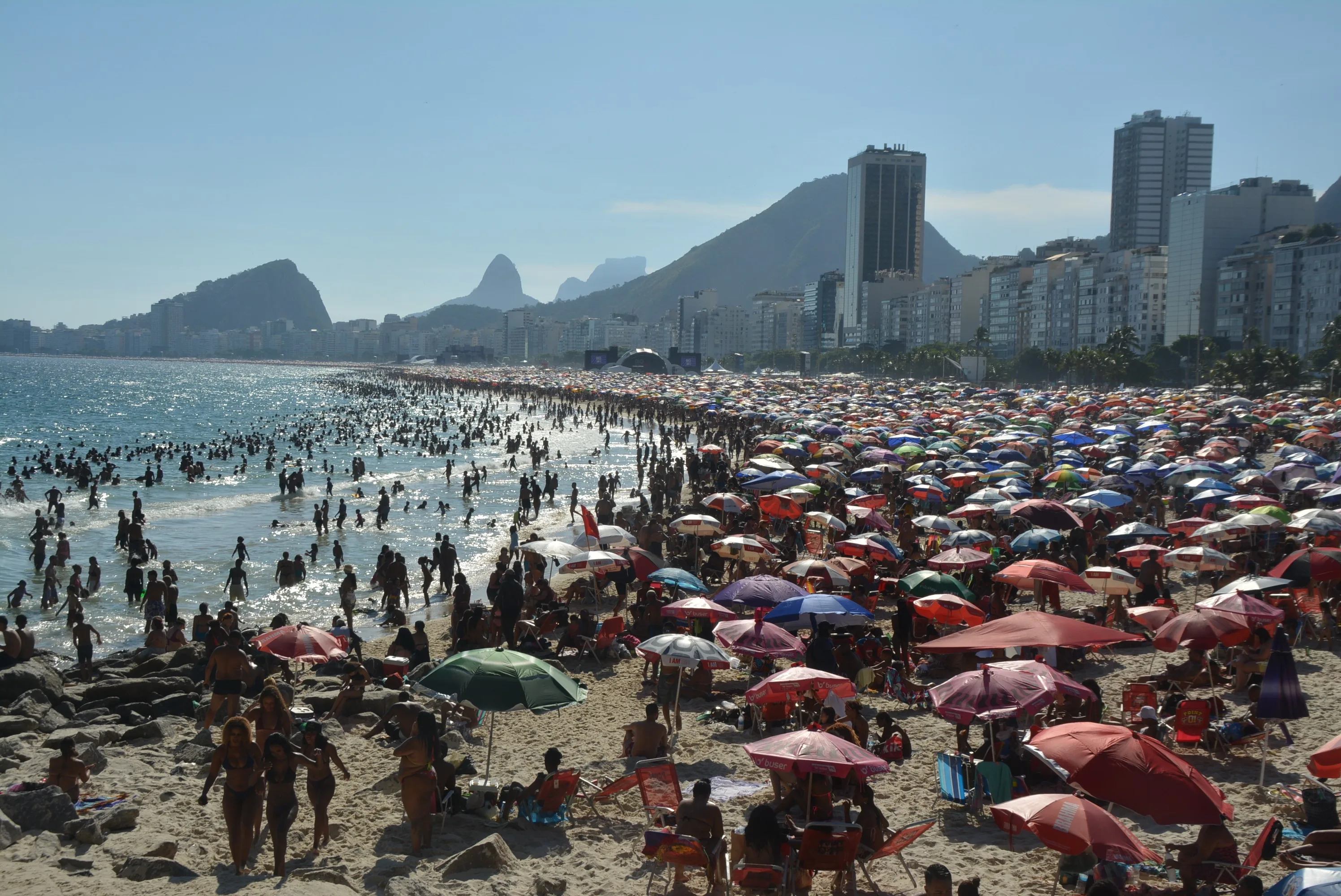 Feriadão no Rio terá sol e calor; veja previsão e alertas