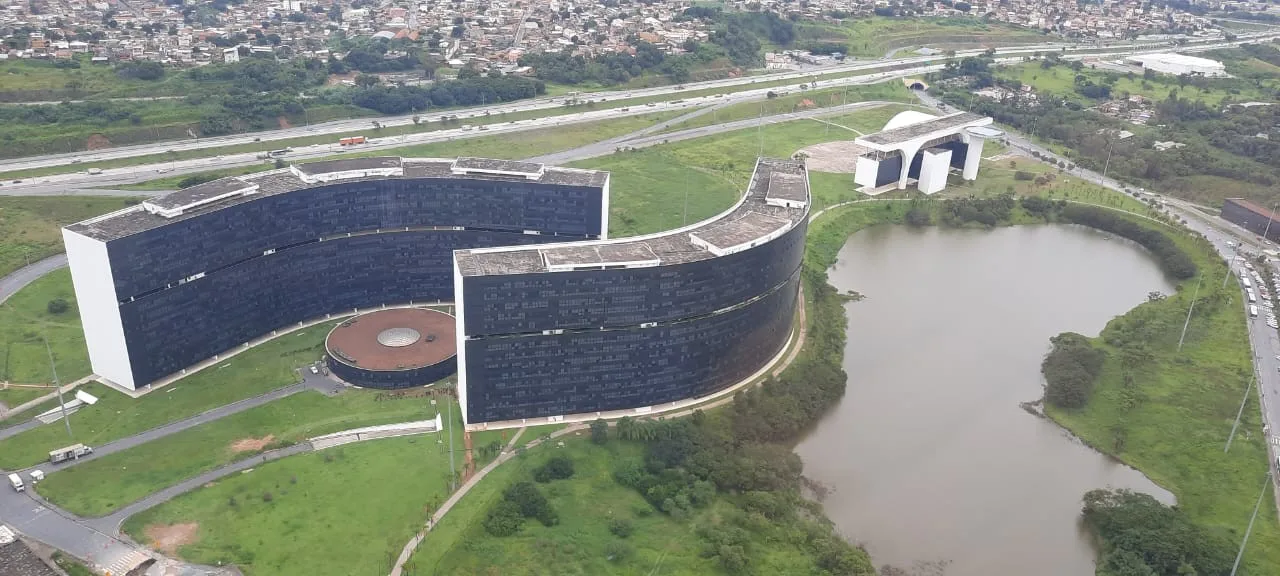 Governo de MG sanciona lei que autoriza transferência da Codemge e Codemig para a União