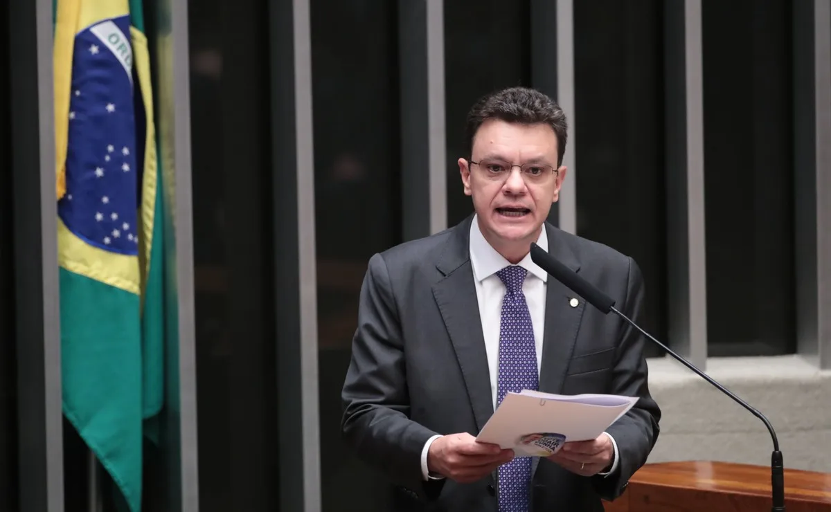 Câmara elege Odair Cunha para vaga no TCU com 303 votos