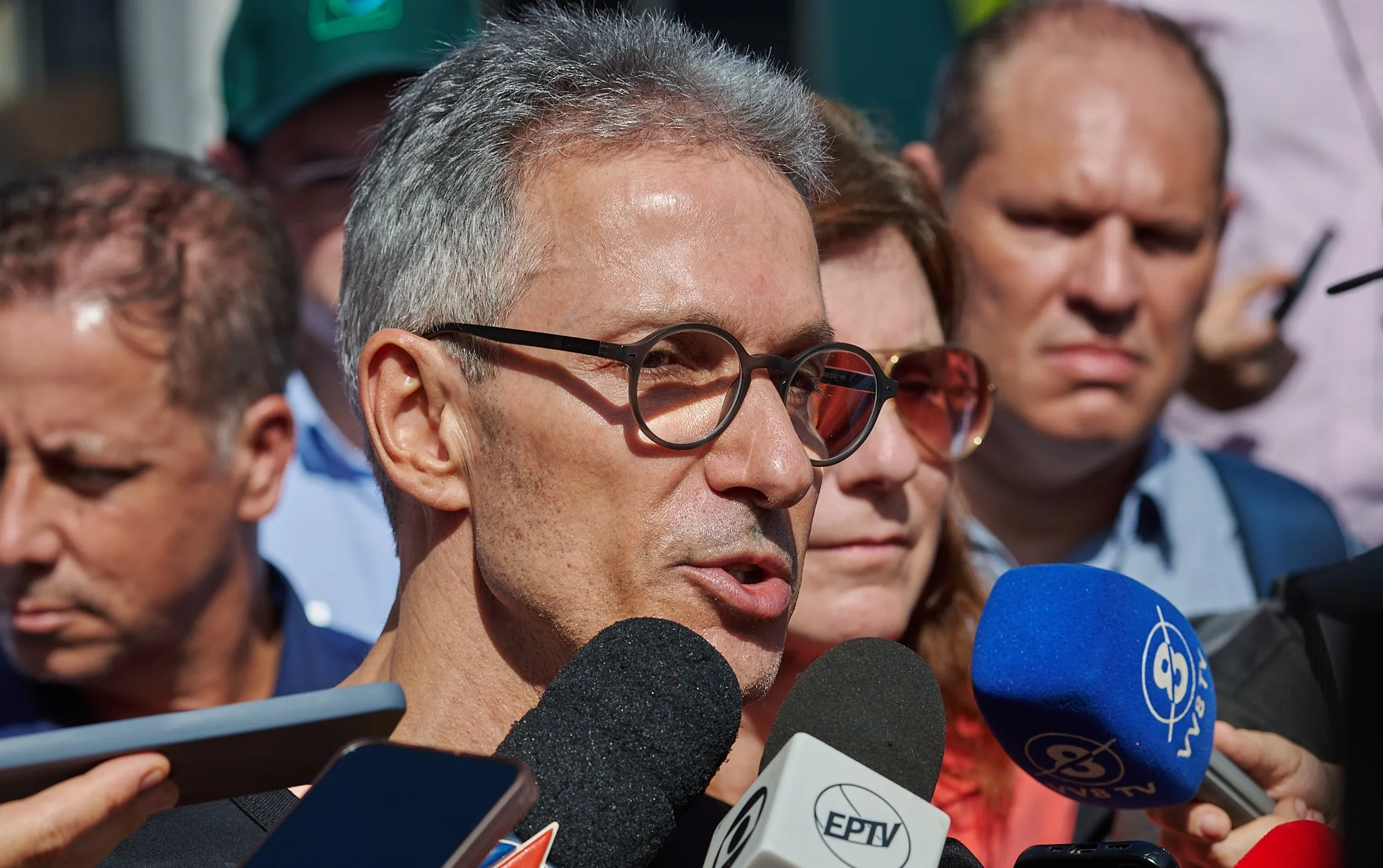 Zema critica Flávio Bolsonaro após áudio sobre financiamento de filme
