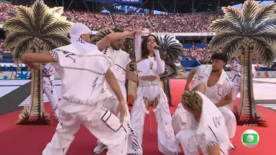Anitta canta em três idiomas na abertura da Copa do Mundo