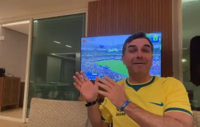 Após vídeo de Michelle, Flávio Bolsonaro diz que ninguém o aborrece em dia de jogo do Brasil