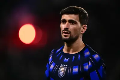 Arrascaeta no banco do Uruguai, mas sem condições de jogo contra a Espanha