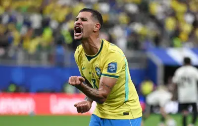 Brasil sofre mas vence Japão de virada e avança nas oitavas da Copa