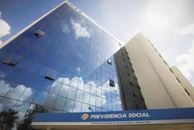 Brasileiro se aposenta aos 57 anos em média, abaixo do mínimo da Reforma