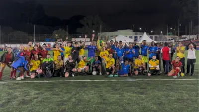 Brasileiros e haitianos fazem amistoso beneficente em Curitiba