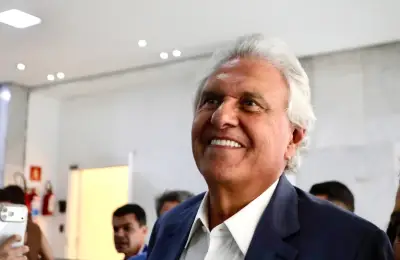Caiado critica PT e adia propostas de governo para após a Copa
