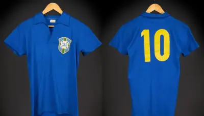Camisa de Pelé na final de 1958 é leiloada por valor recorde de R$ 30 milhões