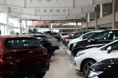 Carros que mais desvalorizam no Brasil: lista tem Porsche e Land Rover