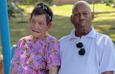 Casal celebra 10 anos de amor que nasceu em lar de idosos em Ribeirão Preto