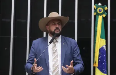 Câmara aprova MP do Frete com anistia a caminhoneiros bolsonaristas