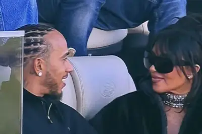 Colunista ironiza crítica de Lewis Hamilton a bilionários: 'Diga isso a Kim Kardashian'