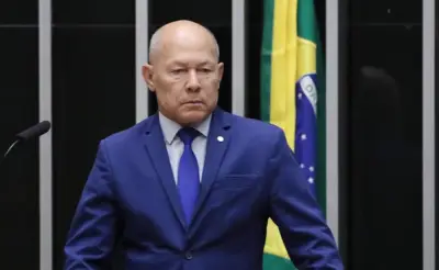 Comissão aprova projeto que endurece penas para golpes digitais