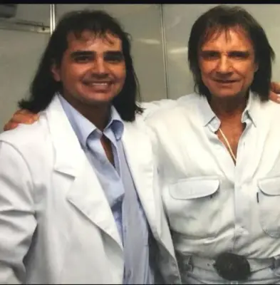 Cover de Roberto Carlos espera encontrar o Rei em Campina Grande