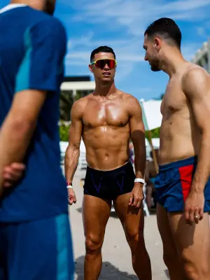 Crise na seleção portuguesa: foto de CR7 de sunga e empate com Congo geram polêmica