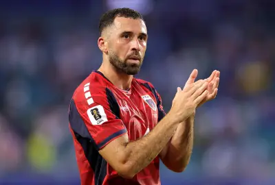 De bancário a capitão: a ascensão de Roberto Lopes no futebol
