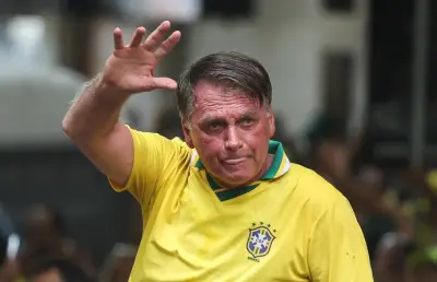 Defesa de Bolsonaro pede visita de netas e nora no dia da estreia do Brasil na Copa