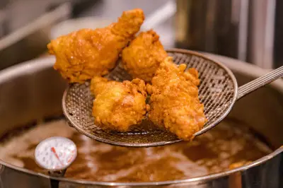 Dicas de chefs para frango frito perfeito para assistir ao jogo
