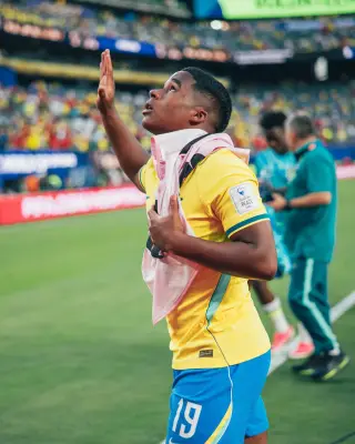 Endrick estreia na Copa do Mundo e leva torcida à loucura