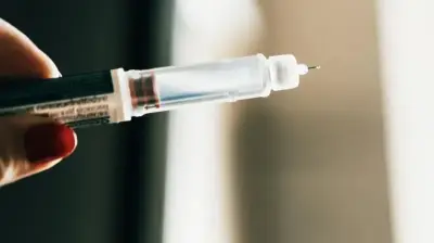 Febre dos peptídeos: entenda o que são e quais os riscos