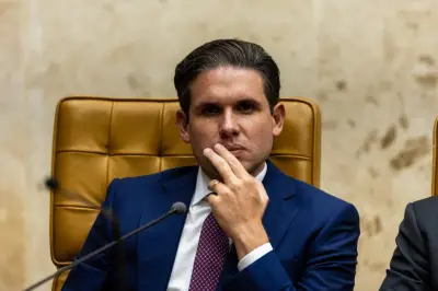 Fim da escala 6x1: Motta pode trocar relator após retirada de urgência
