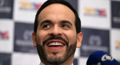 Fortuna de De la Espriella, novo presidente da Colômbia, é alvo de questionamentos