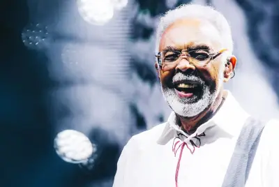 Gilberto Gil lança primeiro volume de 'Tempo Rei' ao vivo no aniversário de 84 anos
