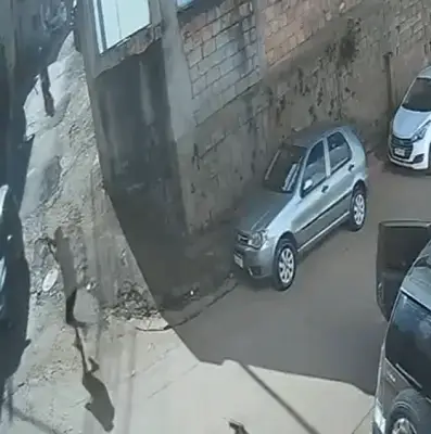 Homem é morto a tiros no Nova Gameleira em BH; câmeras flagram crime
