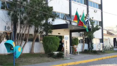 Homem tenta afogar esposa e agride filha grávida em Taquara