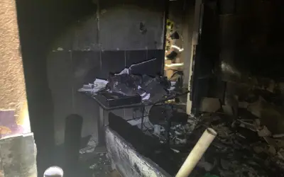Incêndio destrói parte de casa no bairro Bugio em Aracaju