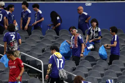 Jameis Winston ajuda torcedores japoneses a limpar estádio na Copa